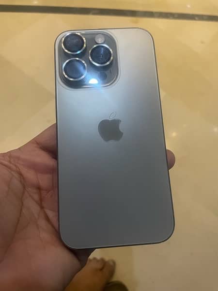 Iphone 15 pro 256GB 9