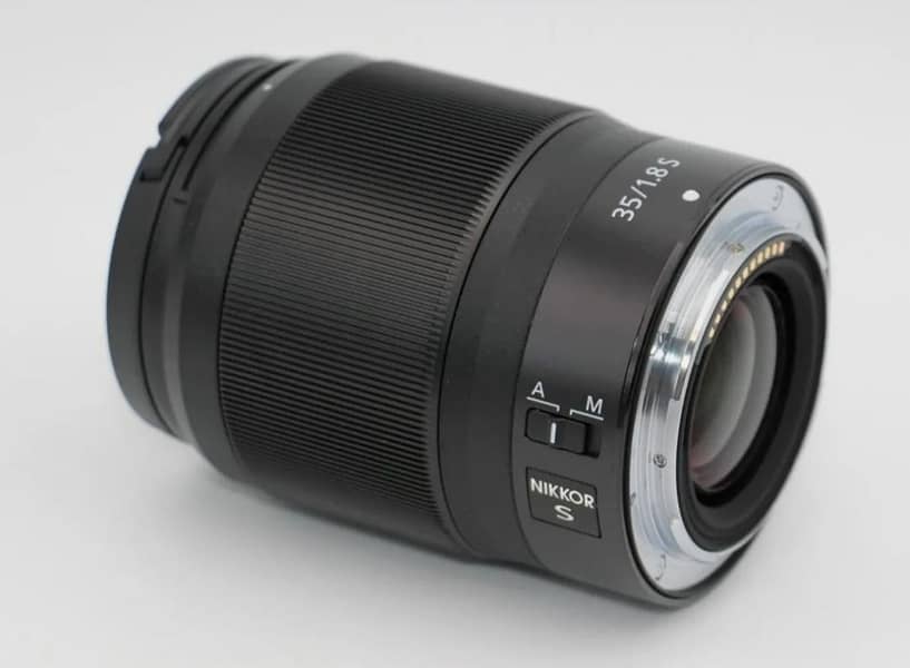 Nikon NIKKOR Z 35mm f1.8 S Prime Lens for Nikon Z Cameras - Black 3