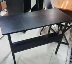 students study table