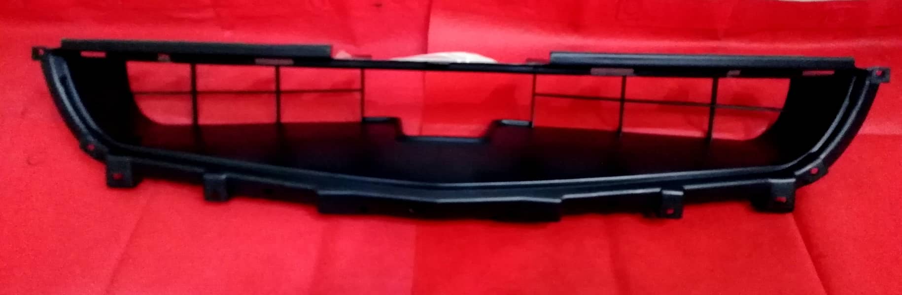 Mitsubishi lancer 2004-2005 front bumper grille(New). 1