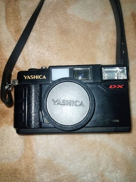 YASHICA Camera MF 2 Super 0