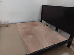 Wooden bed neat condition 0