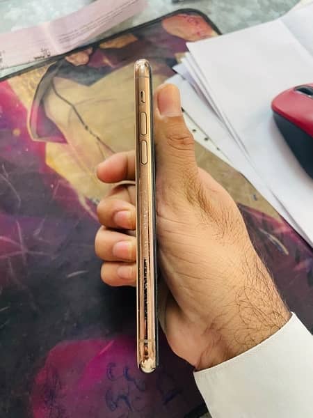 iPhone 11 Pro 64Gb with box Approved 4