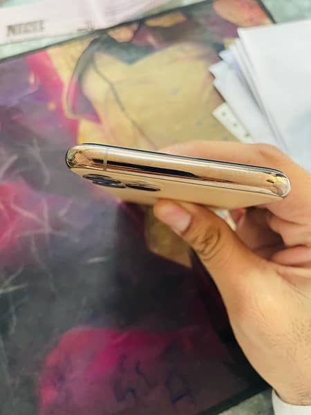 iPhone 11 Pro 64Gb with box Approved 6