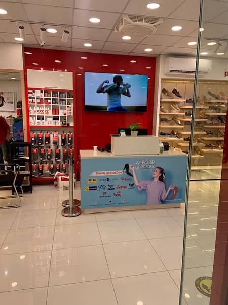 Running business for sale/Shoestore for Sale 3