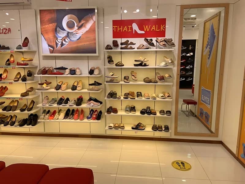 Running business for sale/Shoestore for Sale 5