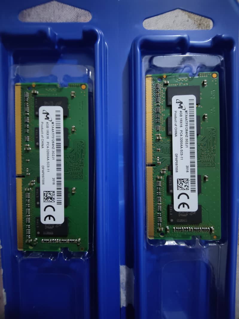 8GB= 2x 4GB DDR4-3200 SDRAM Speed: 3200 MHz 0