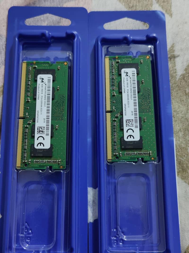 8GB= 2x 4GB DDR4-3200 SDRAM Speed: 3200 MHz 1