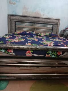 7/7double bed without mattress with heavy  dressing Table