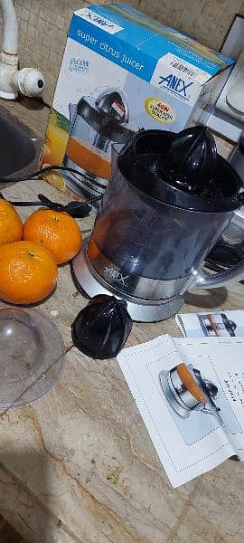 Orange juice machine 1