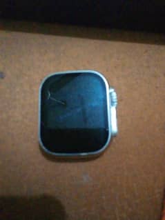 smart watch kharab hai Display oky  hai or straps and original charger