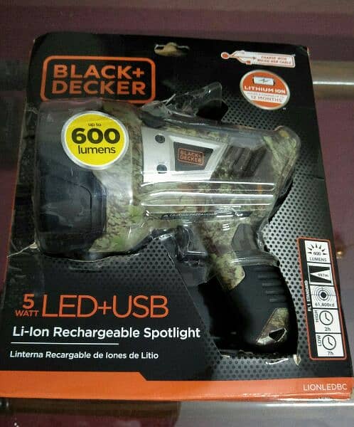 Black & Decker Rechargeable Search Light 1