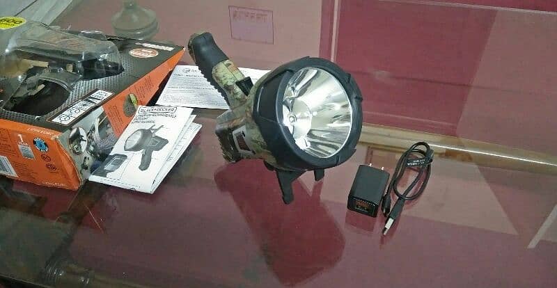 Black & Decker Rechargeable Search Light 5