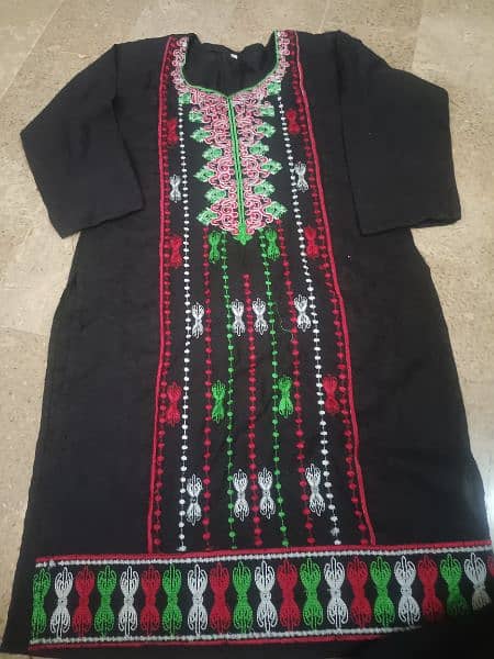 embroidery lawn fabric shirts and kurtis condition 10/10 best fabric 11