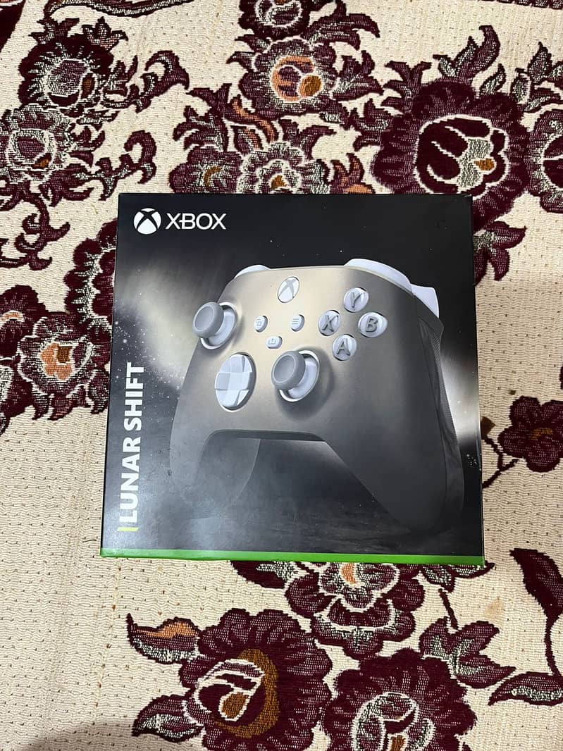 Xbox One X Orignal Controller with box 0