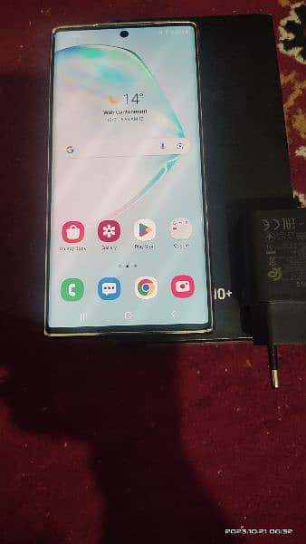 samsung note 10plus 5gwith box and charger came from abroad 0