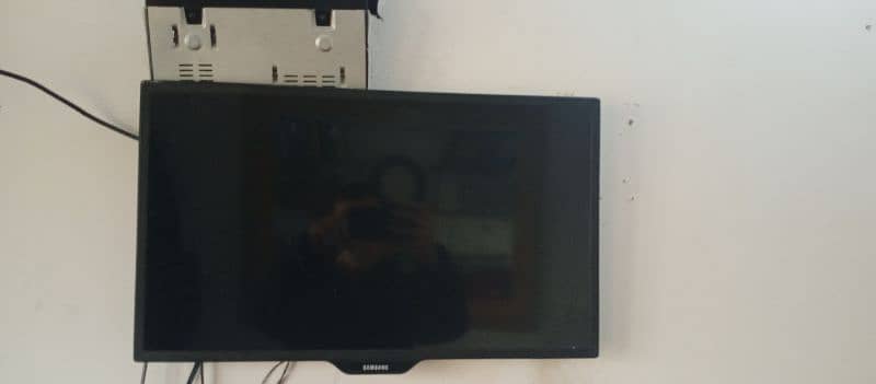 24 inch LCD +DISH SET+RECEIVER 3