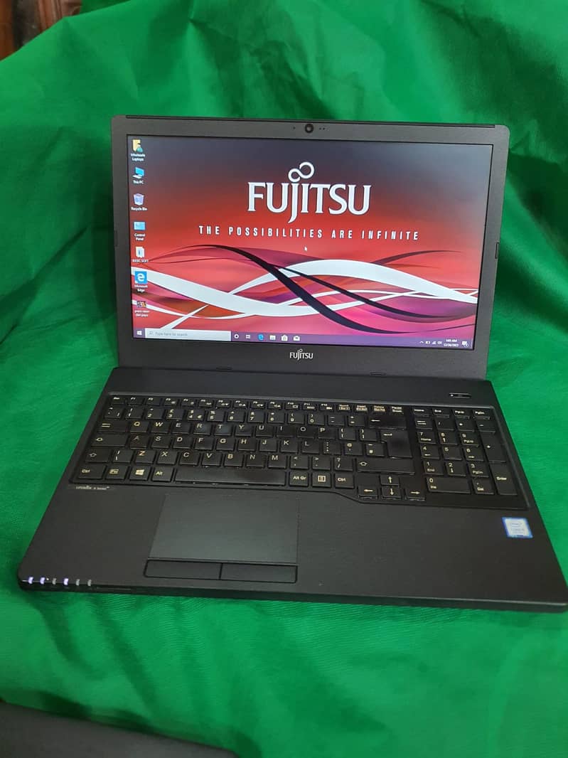 Fajitsu Laptop Core i5 6th generation new condition 5