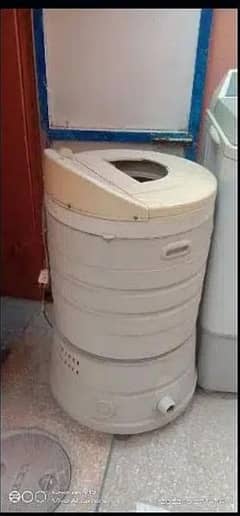 Boss spin dryer in large size good working condition. 0
