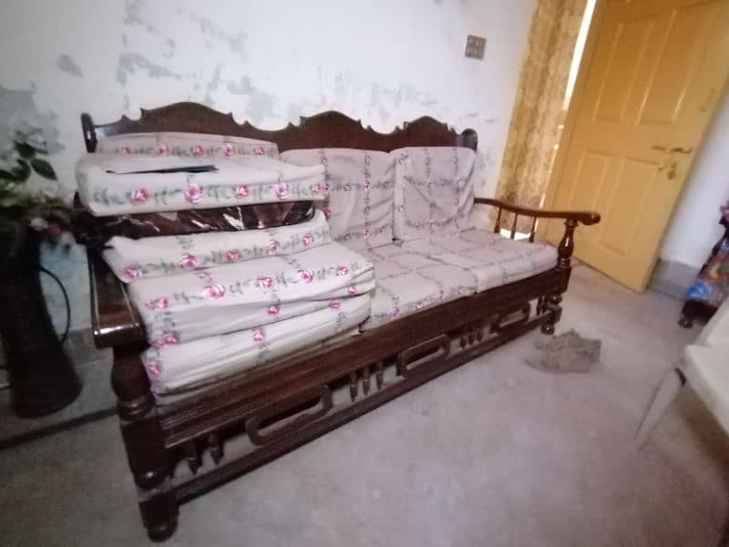 DIYAAR WOOD OLD STYLE 5 SEATER SOFA SET FOR SALE | EXCELLENT CONDITION 0