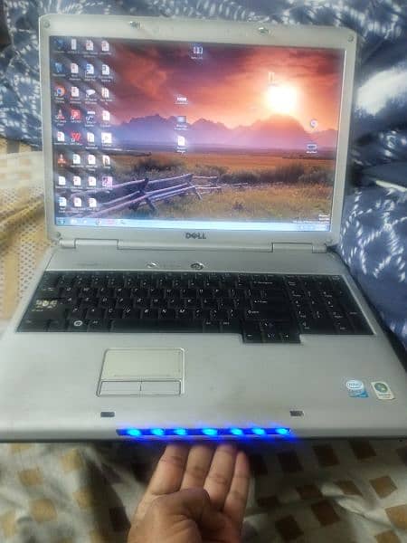 Dell Inspiron 1720 Laptop for Sale 0