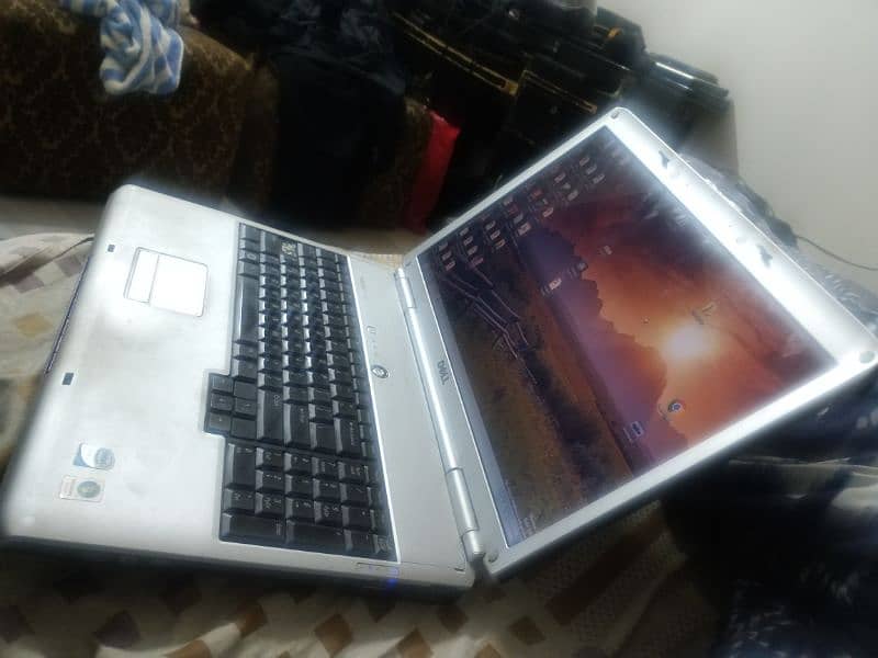 Dell Inspiron 1720 Laptop for Sale 2