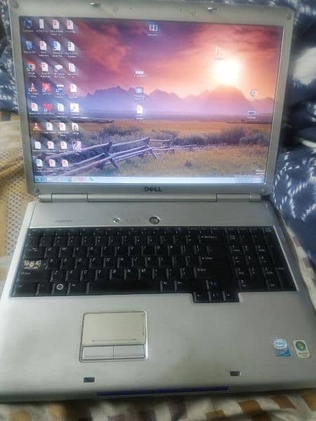 Dell Inspiron 1720 Laptop for Sale 3
