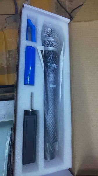 Wireless outdoor Interview mic,Mobile recording Road reporting mic 1