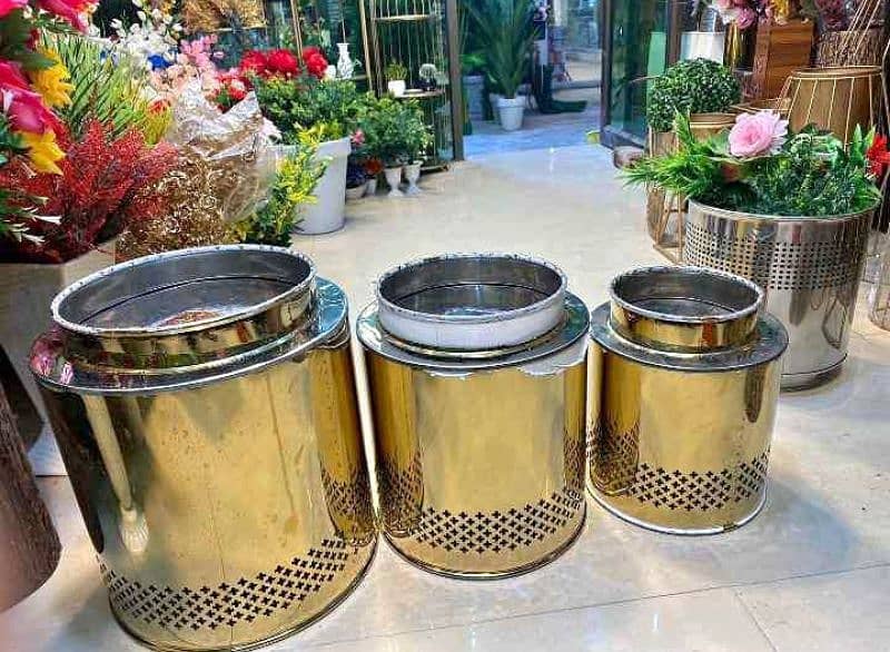 Golden Stainless Steel Planter Pot Avalaible Manifucture 7
