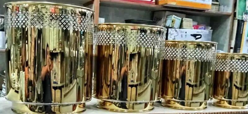 Golden Stainless Steel Planter Pot Avalaible Manifucture 9