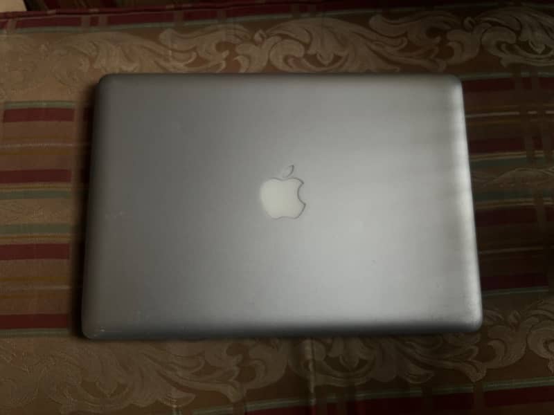 Macbook Pro Imported Laptop LOT 2012 2011 with check Warranty 3