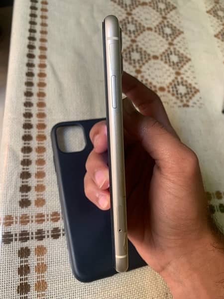 Iphone 11 128gb pta approved 5