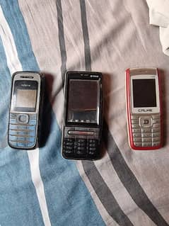 Antique Nokia and Trend Mobile sets