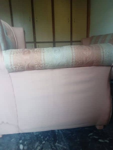 5 Seater full poshish Lush Condition Sofa set 6