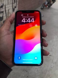 I phone 11 for sale only serious buyers can contact me  03206550417