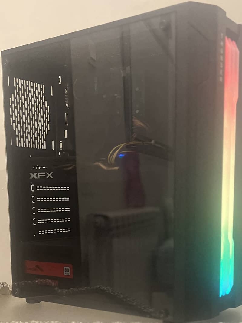 RX 580 gaming pc slightly used brand new. price is fix. 1