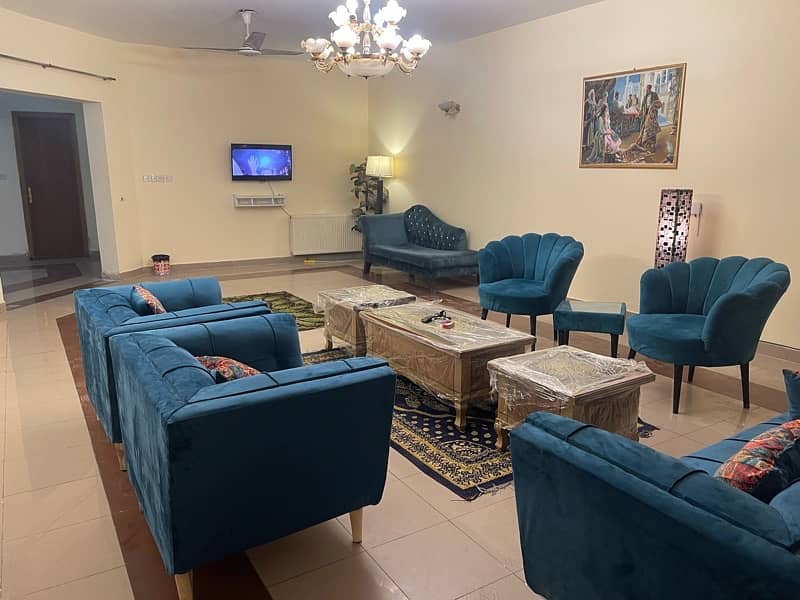 Daily basis 2 bed room plus tv lounge for rent 3