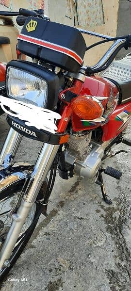 Motorcycle Honda 125 for sale 1