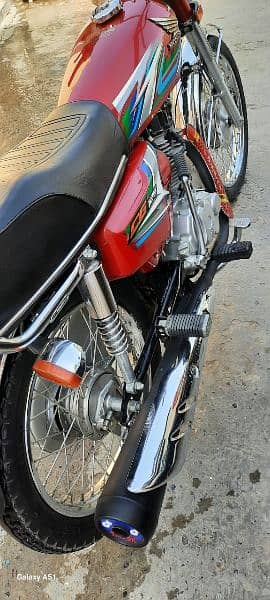 Motorcycle Honda 125 for sale 4