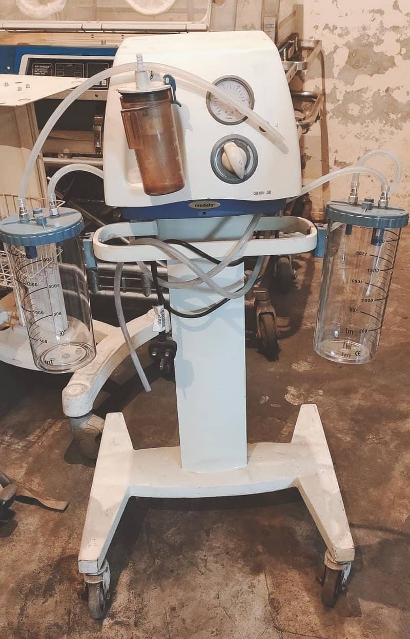 New Suction machine with 1 year warranty, Surgical Sucker Machine 5