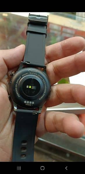 Smart watch Water resistant 1 year warranty 4