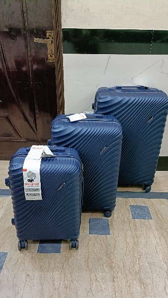 Luggage bags/ travel suitcases/ trolley bags/ travel trolley/ attachi 2