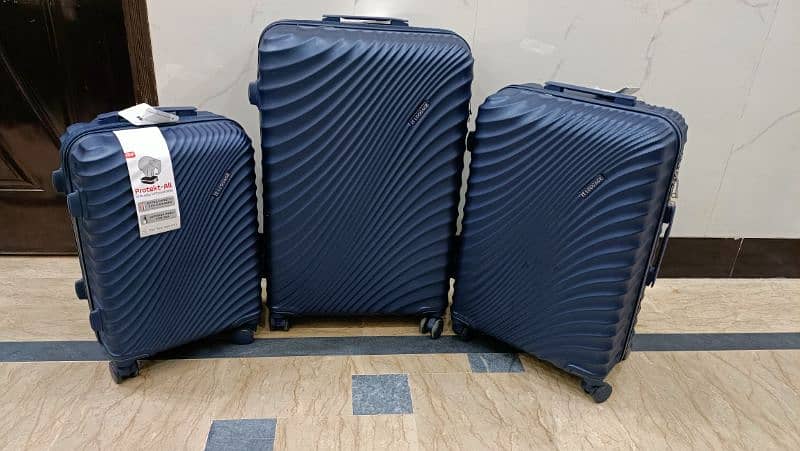 Luggage bags/ travel suitcases/ trolley bags/ travel trolley/ attachi 5