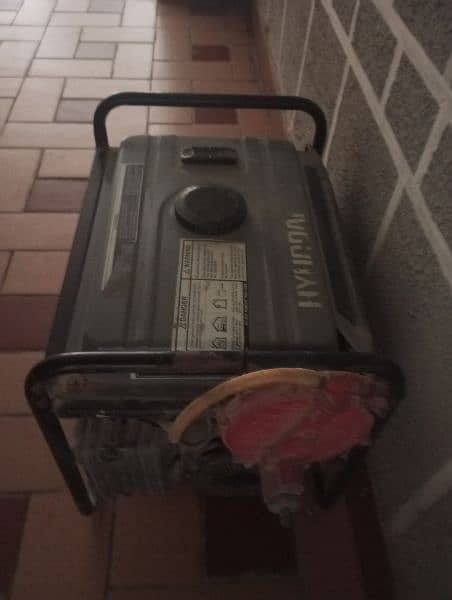 1 KVA Hyundai generator for sale 3