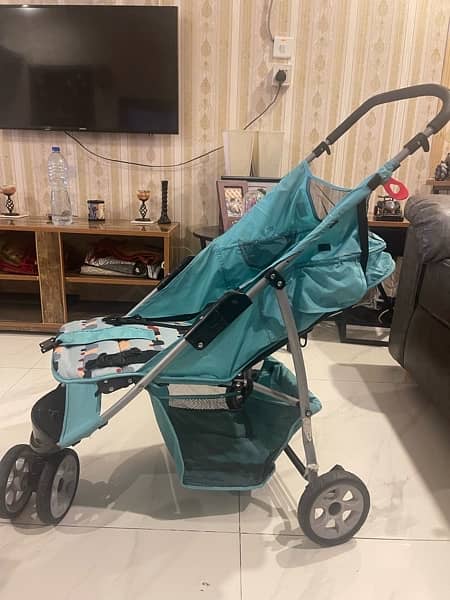 urbini 3 wheel pram 1