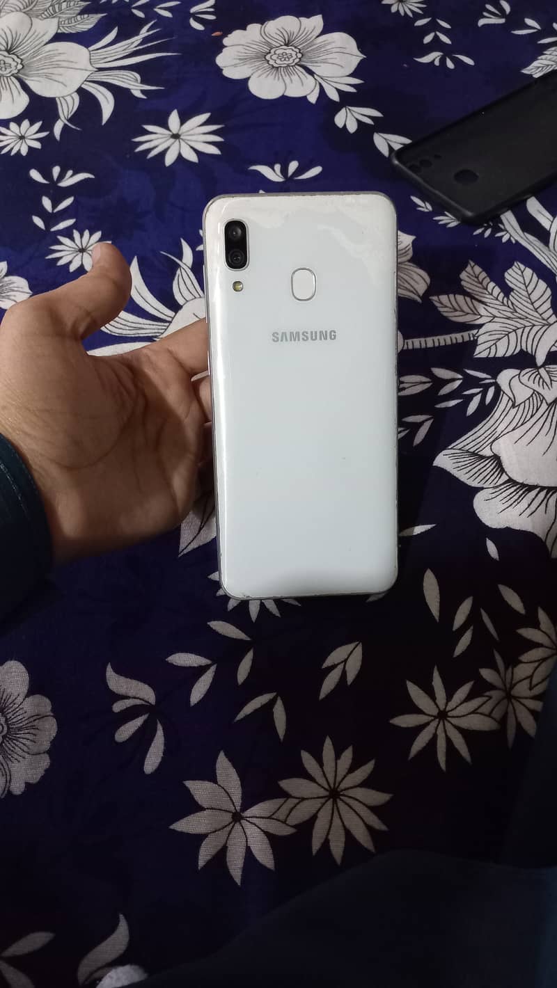 Samsung A30 4/64 panel change hai 0