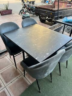 Dining Table For sale in good condition 0