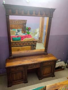 king size bed 2 side table or dressing without matters
