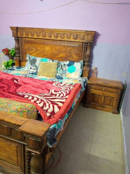king size bed 2 side table or dressing without matters 2