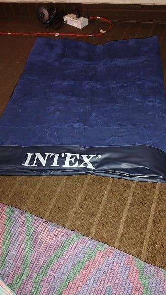 Intex Air Mattress with electric pump 3